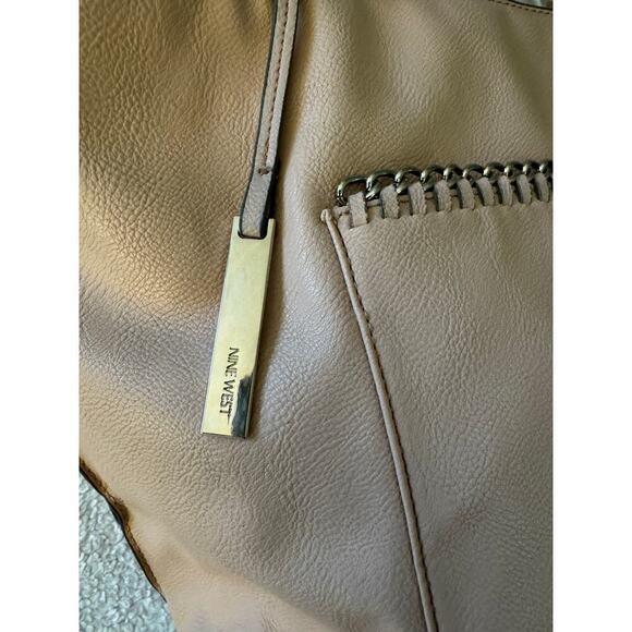 Nine West pastel pink tote with bold chained design front pocket. - Picture 3 of 9